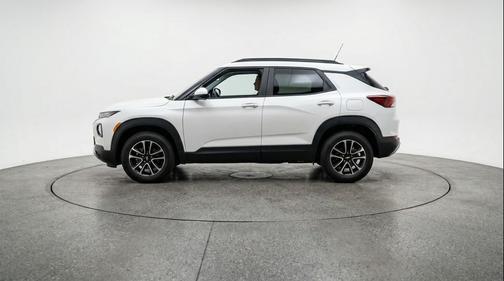 Summit White 2025 Chevrolet Trailblazer LT