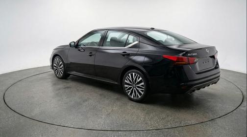 Super Black 2025 Nissan Altima SV FWD