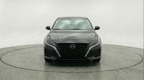 Super Black 2025 Nissan Altima SV FWD