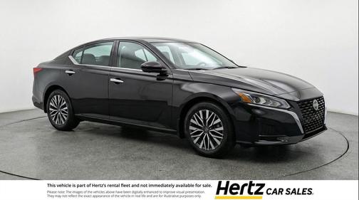 Super Black 2025 Nissan Altima SV FWD