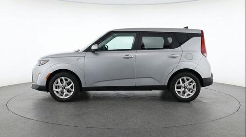 Steel Gray 2025 Kia Soul LX