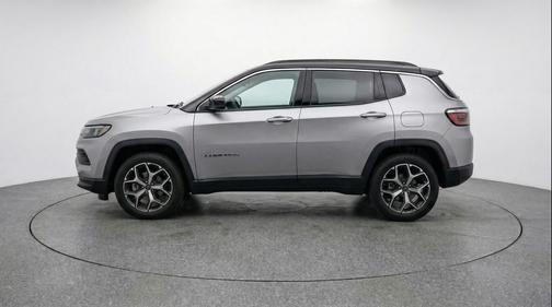 Silver Zynith Metallic Clearcoat 2025 Jeep Compass Limited