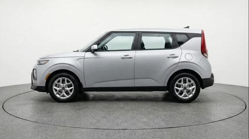 Steel Gray 2025 Kia Soul LX