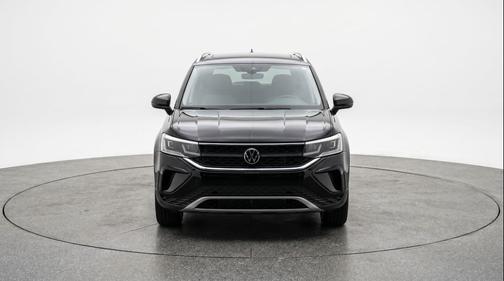 Deep Black Pearl 2025 Volkswagen Taos 1.5T S
