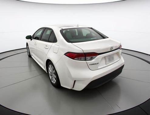 Ice Cap 2025 Toyota Corolla LE