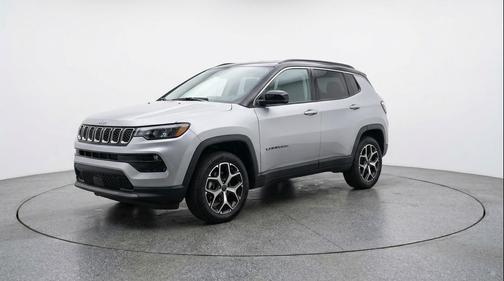 Silver Zynith Metallic Clearcoat 2025 Jeep Compass Limited