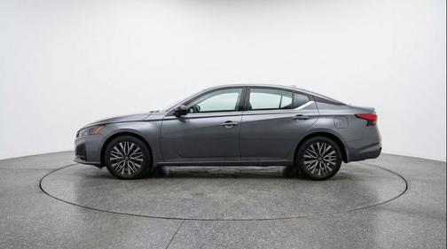 Gun Metallic 2025 Nissan Altima SV FWD