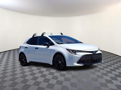 White 2022 Toyota Corolla SE