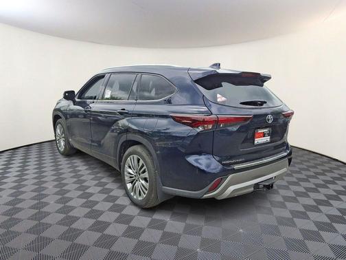 Blueprint 2026 Toyota Highlander Hybrid Platinum