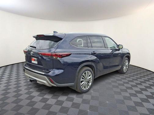 Blueprint 2026 Toyota Highlander Hybrid Platinum