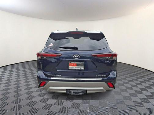 Blueprint 2026 Toyota Highlander Hybrid Platinum