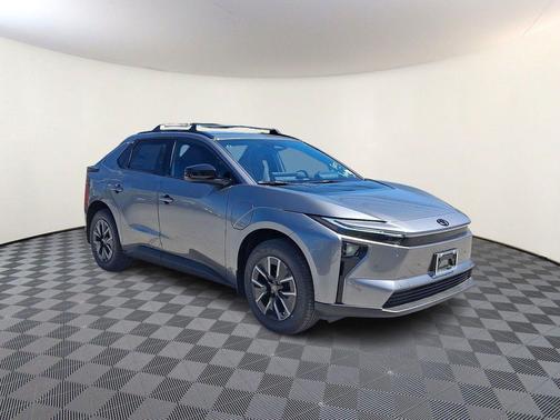 01l5 2026 Toyota bZ XLE Plus