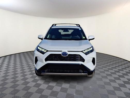 2023 Toyota RAV4 Hybrid SE