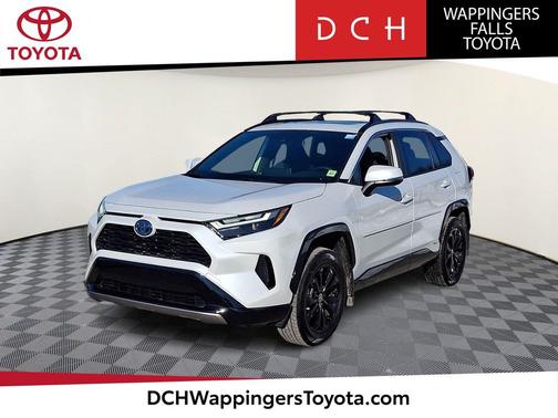 2023 Toyota RAV4 Hybrid SE