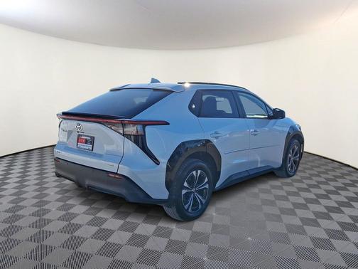2025 Toyota bZ4X XLE