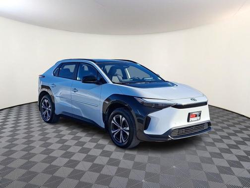 2025 Toyota bZ4X XLE