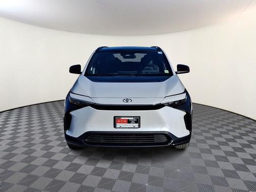 2025 Toyota bZ4X XLE