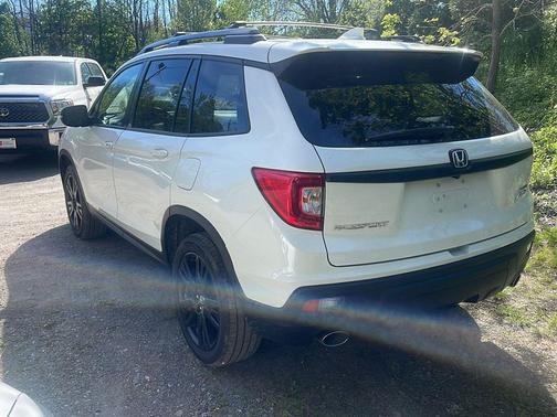 White Diamond Pearl 2019 Honda Passport Touring