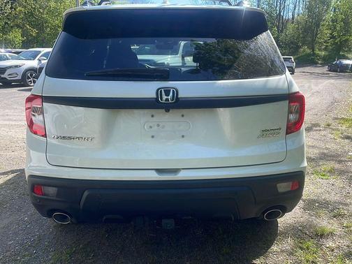 White Diamond Pearl 2019 Honda Passport Touring