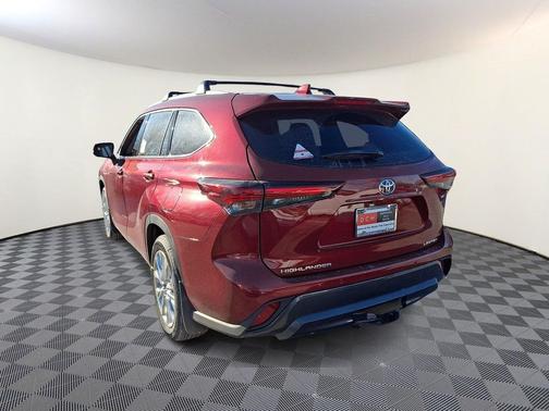2026 Toyota Highlander Hybrid Limited