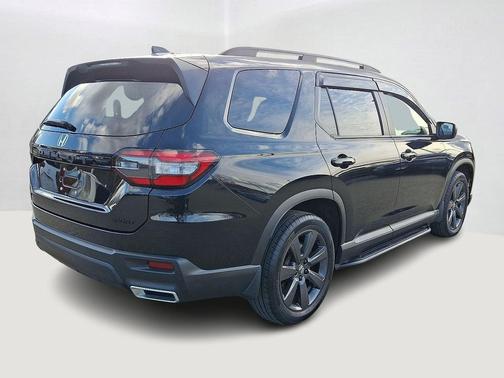 2023 Honda Pilot AWD Sport