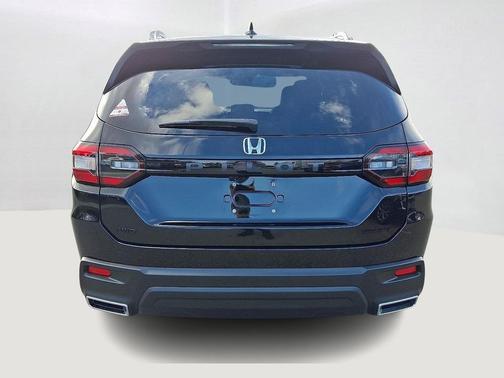 2023 Honda Pilot AWD Sport