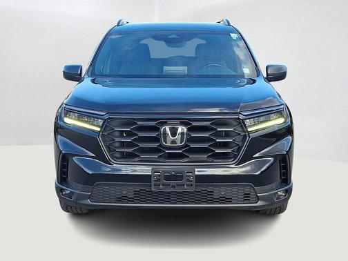 2023 Honda Pilot AWD Sport