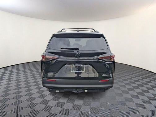 Midnight Black Metallic 2026 Toyota Sienna Woodland Edition