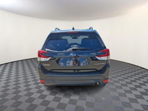 Crystal Black Silica 2021 Subaru Forester Limited