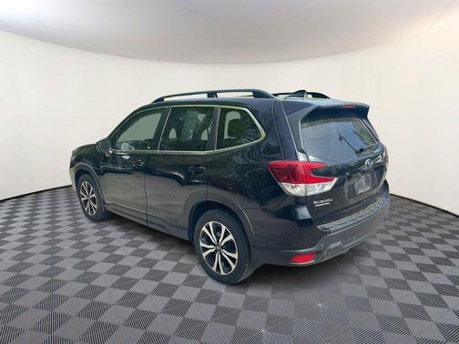 Crystal Black Silica 2021 Subaru Forester Limited