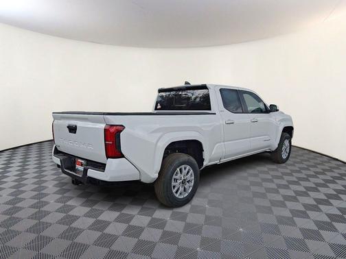 Ice Cap 2026 Toyota Tacoma SR5