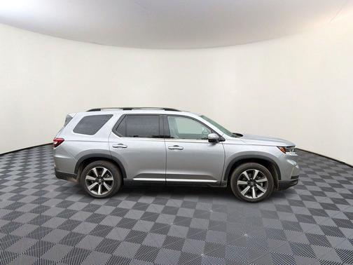 Lunar Silver Metallic 2025 Honda Pilot Touring 8-Passenger
