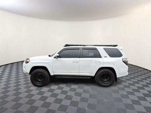 Super White 2021 Toyota 4Runner SR5