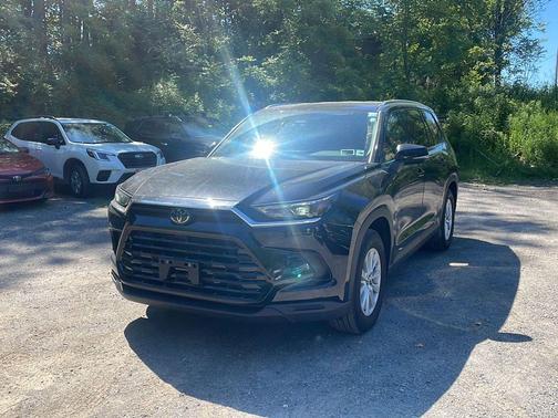 Midnight Black Metallic 2024 Toyota Grand Highlander XLE