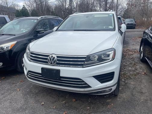 2015 Volkswagen Touareg V6 Lux