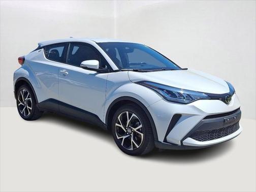 2022 Toyota C-HR XLE