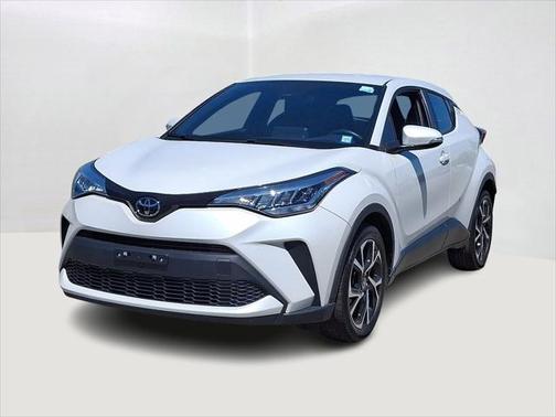 2022 Toyota C-HR XLE
