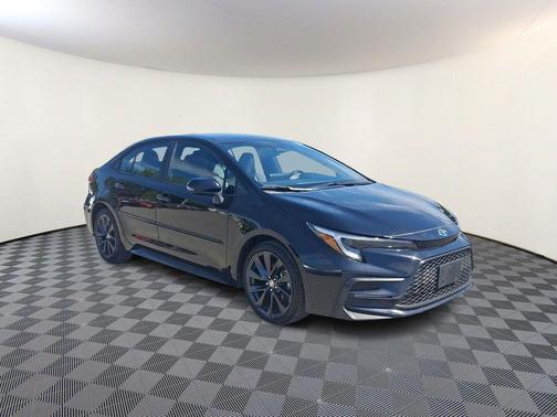 Midnight Black Metallic 2024 Toyota Corolla SE