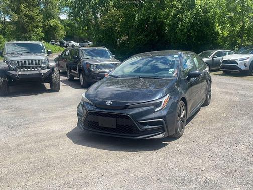 Midnight Black Metallic 2024 Toyota Corolla SE