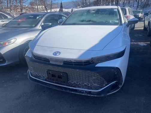 2024 Toyota Crown XLE