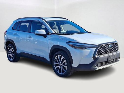 2022 Toyota Corolla Cross XLE