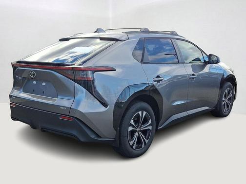 2025 Toyota bZ4X XLE