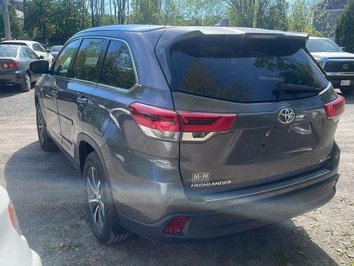 Predawn Gray Mica 2017 Toyota Highlander XLE