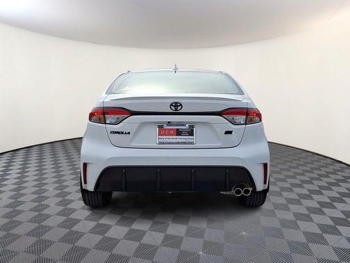 Ice Cap 2026 Toyota Corolla SE