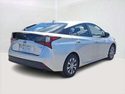 2022 Toyota Prius LE