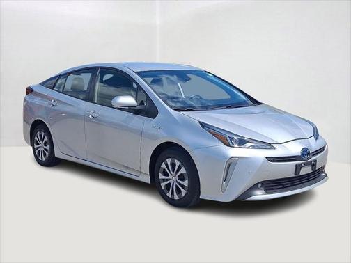 2022 Toyota Prius LE