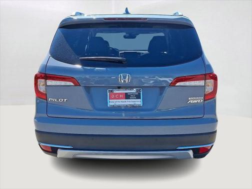2022 Honda Pilot Touring 8-Passenger