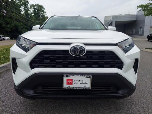 Photo 2 of 26 of 2019 Toyota RAV4 LE