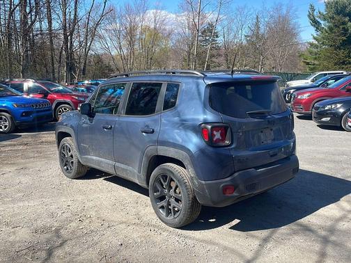 2022 Jeep Renegade Altitude