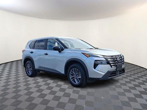 Brilliant Silver Metallic 2024 Nissan Rogue S